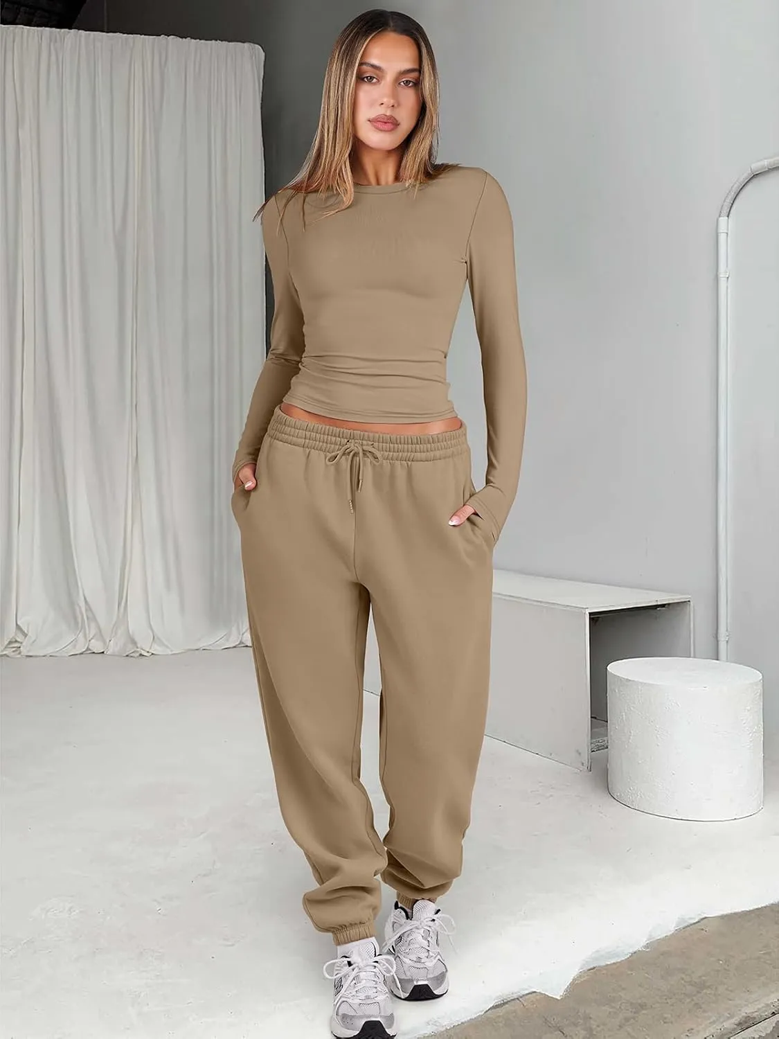 ANRABESS Womens 2 Piece Sweatsuits Long Sleeve Tight Shirt Tops Joggers Fleece Sweatpants Sets 2024 Fall Sweat Lounge Outfits