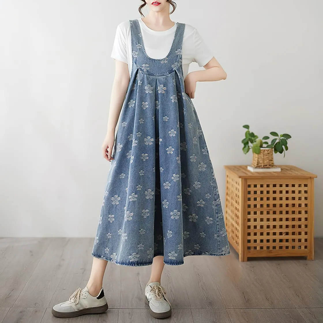 chouyatou Womens Frayed Floral Printed Denim Overall Dress Baggy Sleeveless Midi Tank Dress with Pockets