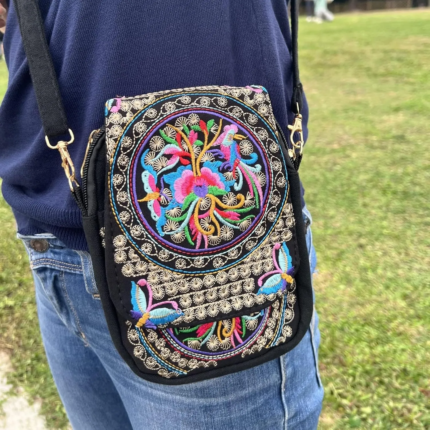 Embroidered Crossbody Bag Boho Ethnic Shoulder Bag Vintage Handmade Women Cellphone Pouch Small Handbag Coin Purse