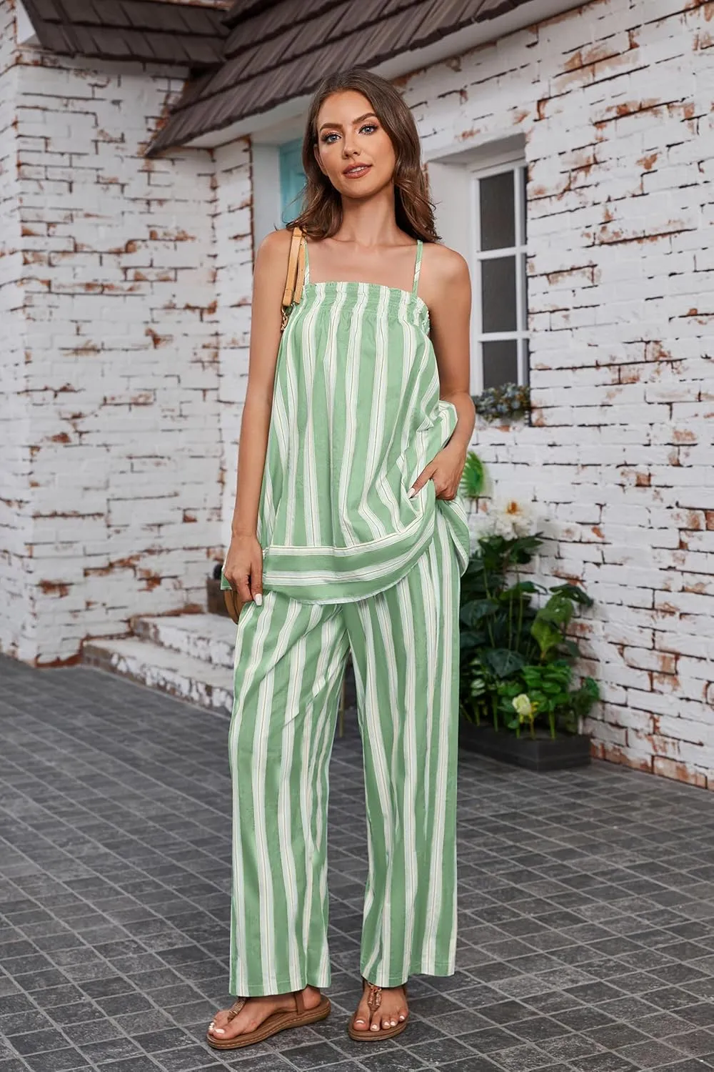 MISSACTIVER Women Sleeveless Striped Tunic Tank Top Summer Color Block Smocked Spaghetti Strap Camisole Tops with Pockets