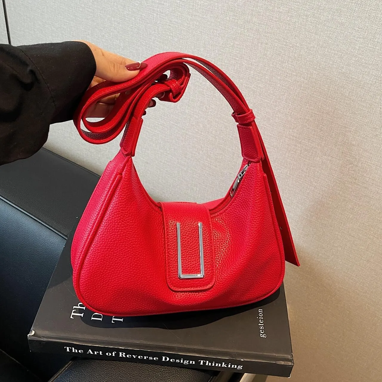 Trendy Shoulder Crossbody Hobo Bag for women Handbags,Lichee Pattern Cute Purse with Adjustable Strap