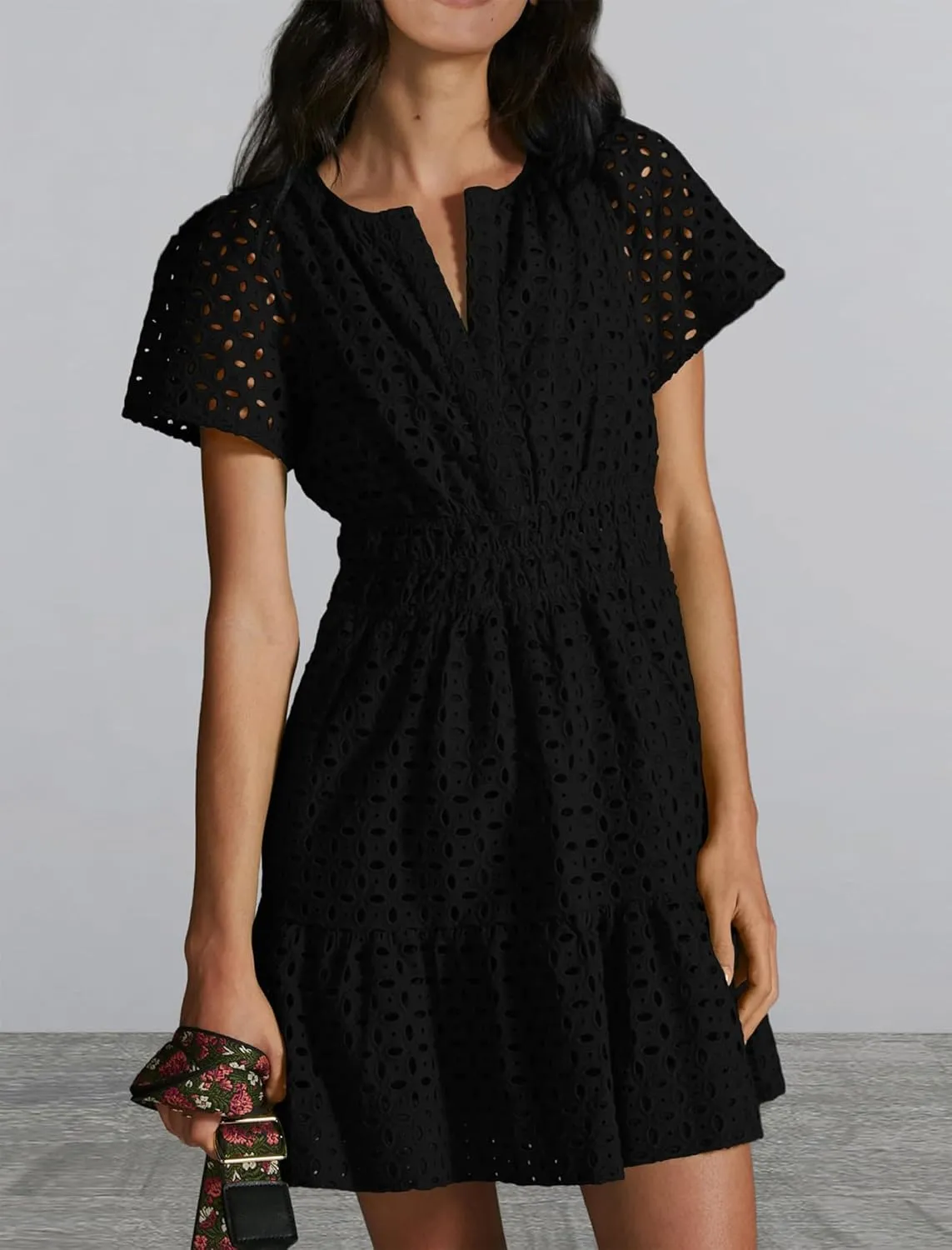 Women's 2024 Summer Short Sleeve Dress V Neck A Line Hollow Out Short Dress Cute Casual Beach Party Cocktail Dresses